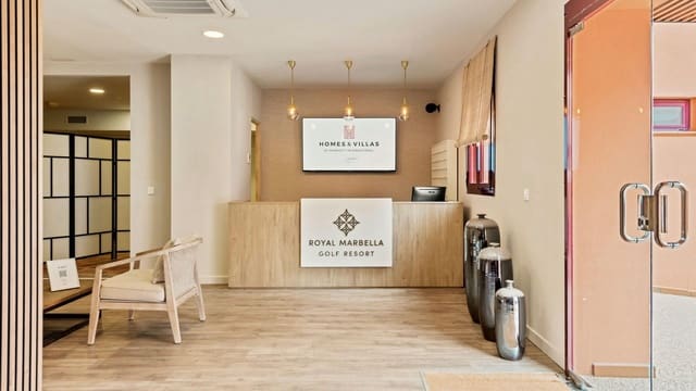 3 bedroom Apartment for sale in Benahavís with pool - € 425,000 (Ref: 9621760)