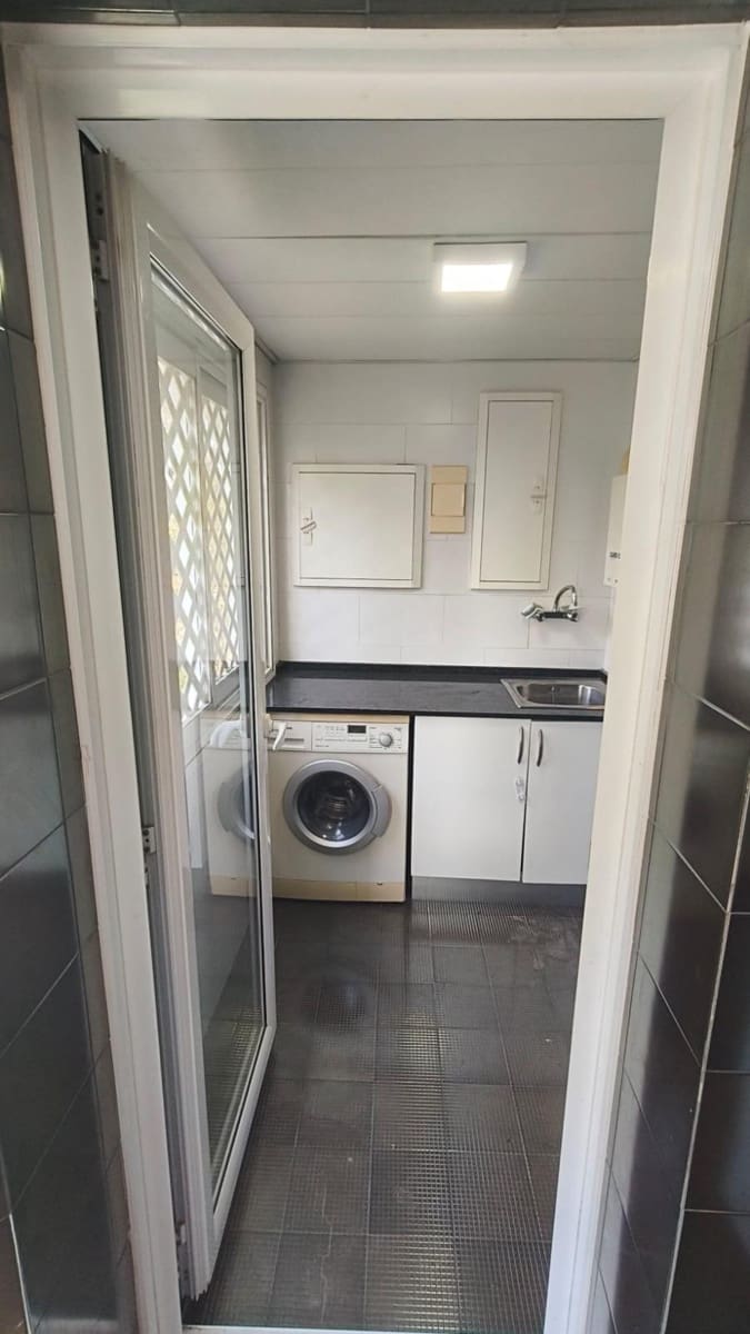 2 slaapkamer Appartement te koop in Puerto Banus met zwembad - € 1.175.000 (Ref: 9674184)