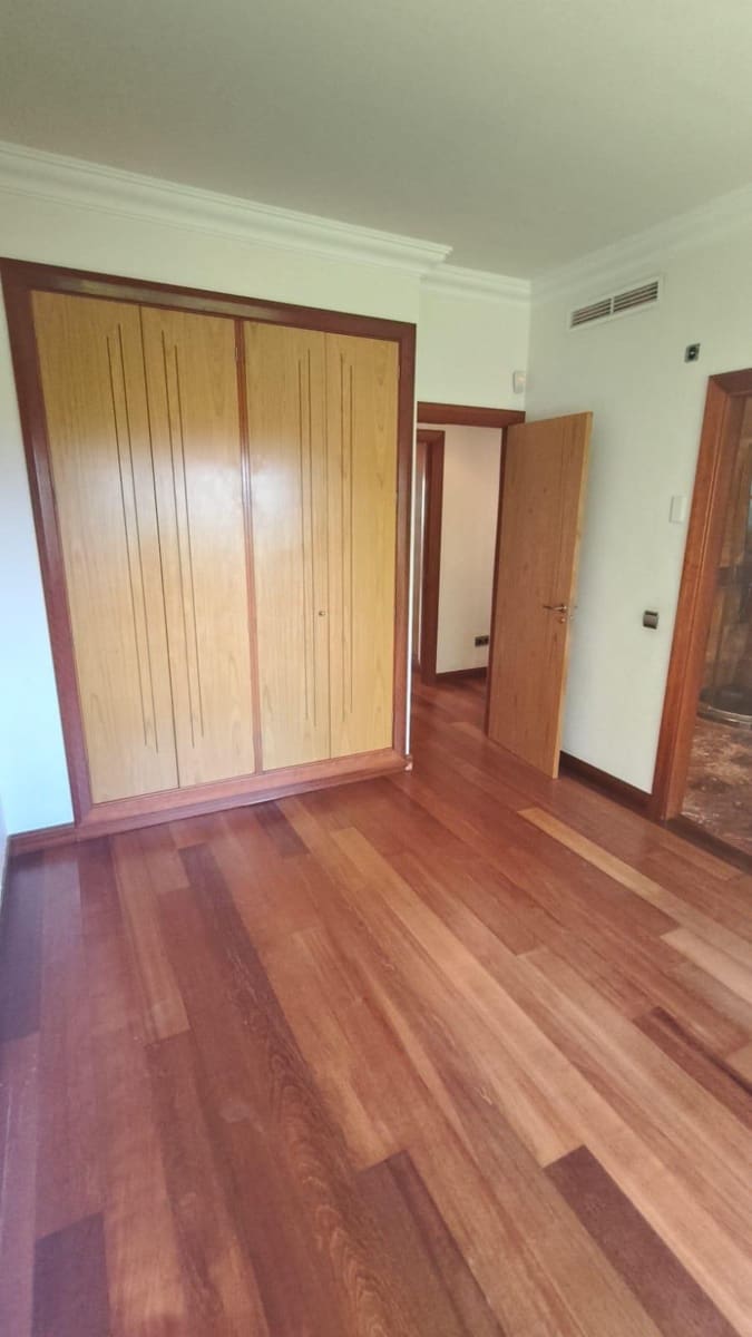 2 slaapkamer Appartement te koop in Puerto Banus met zwembad - € 1.175.000 (Ref: 9674184)