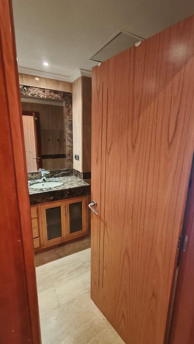 2 slaapkamer Appartement te koop in Puerto Banus met zwembad - € 1.175.000 (Ref: 9674184)