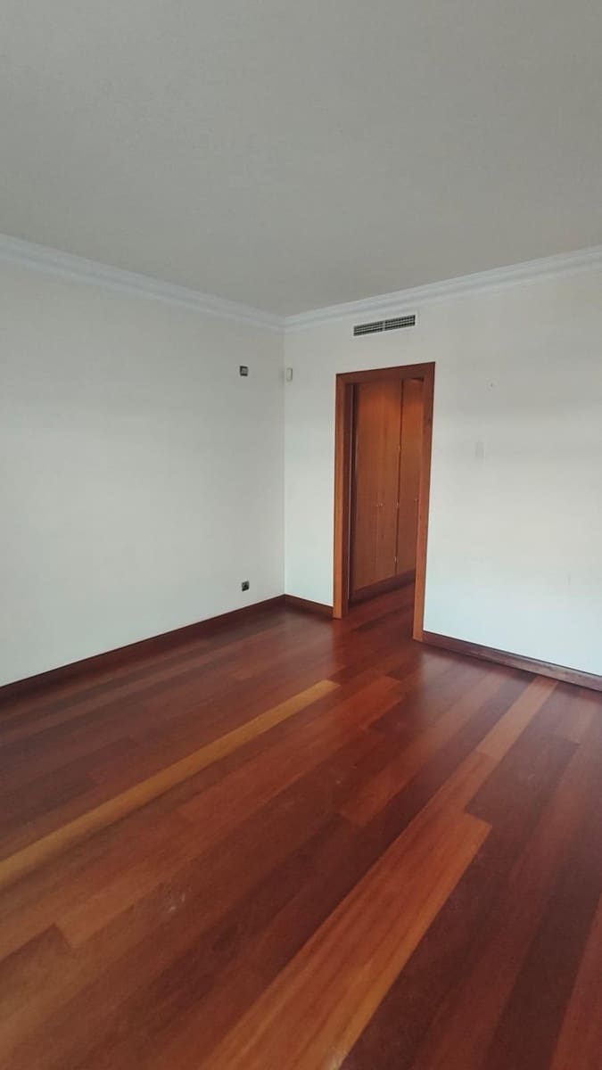 2 slaapkamer Appartement te koop in Puerto Banus met zwembad - € 1.175.000 (Ref: 9674184)