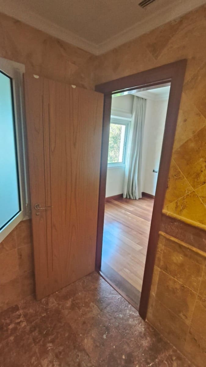 2 slaapkamer Appartement te koop in Puerto Banus met zwembad - € 1.175.000 (Ref: 9674184)