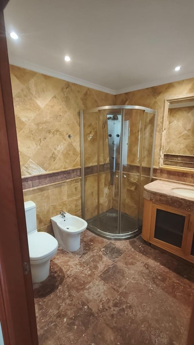 2 slaapkamer Appartement te koop in Puerto Banus met zwembad - € 1.175.000 (Ref: 9674184)