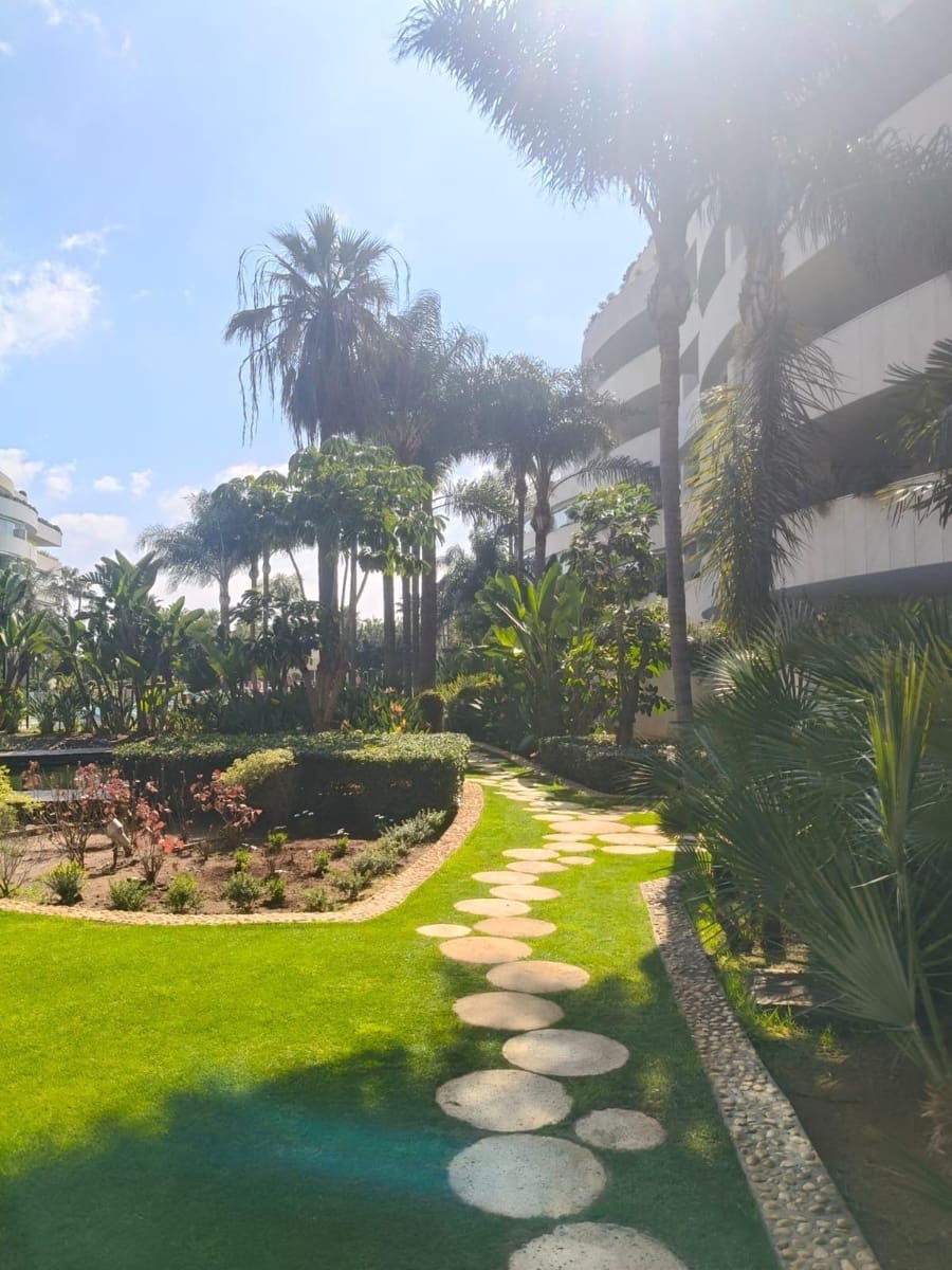 2 slaapkamer Appartement te koop in Puerto Banus met zwembad - € 1.175.000 (Ref: 9674184)