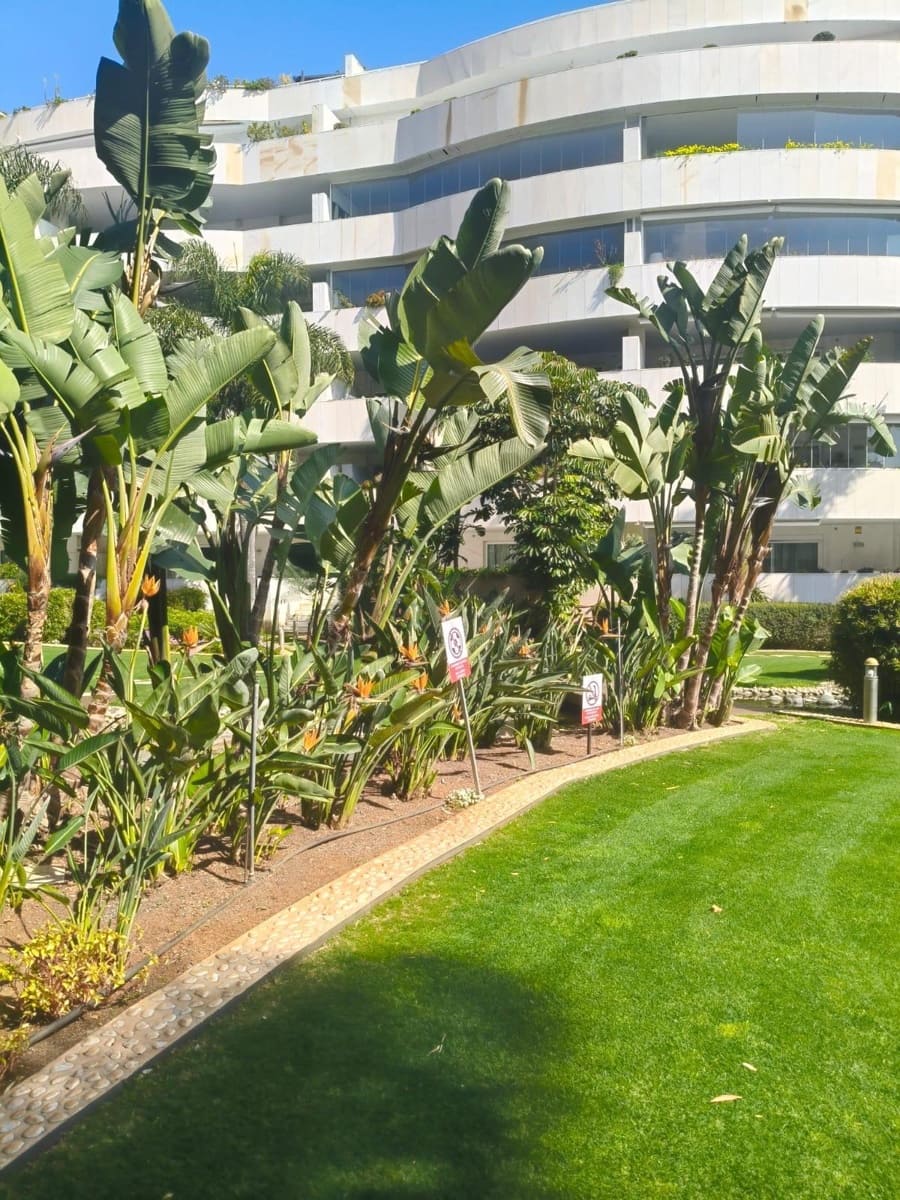 2 slaapkamer Appartement te koop in Puerto Banus met zwembad - € 1.175.000 (Ref: 9674184)