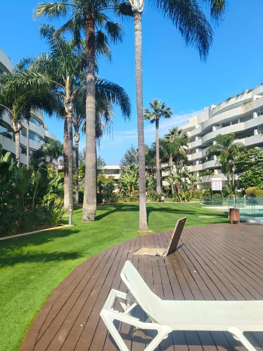 2 slaapkamer Appartement te koop in Puerto Banus met zwembad - € 1.175.000 (Ref: 9674184)