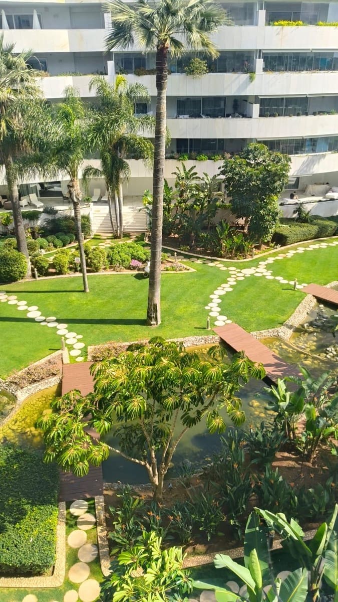 2 slaapkamer Appartement te koop in Puerto Banus met zwembad - € 1.175.000 (Ref: 9674184)