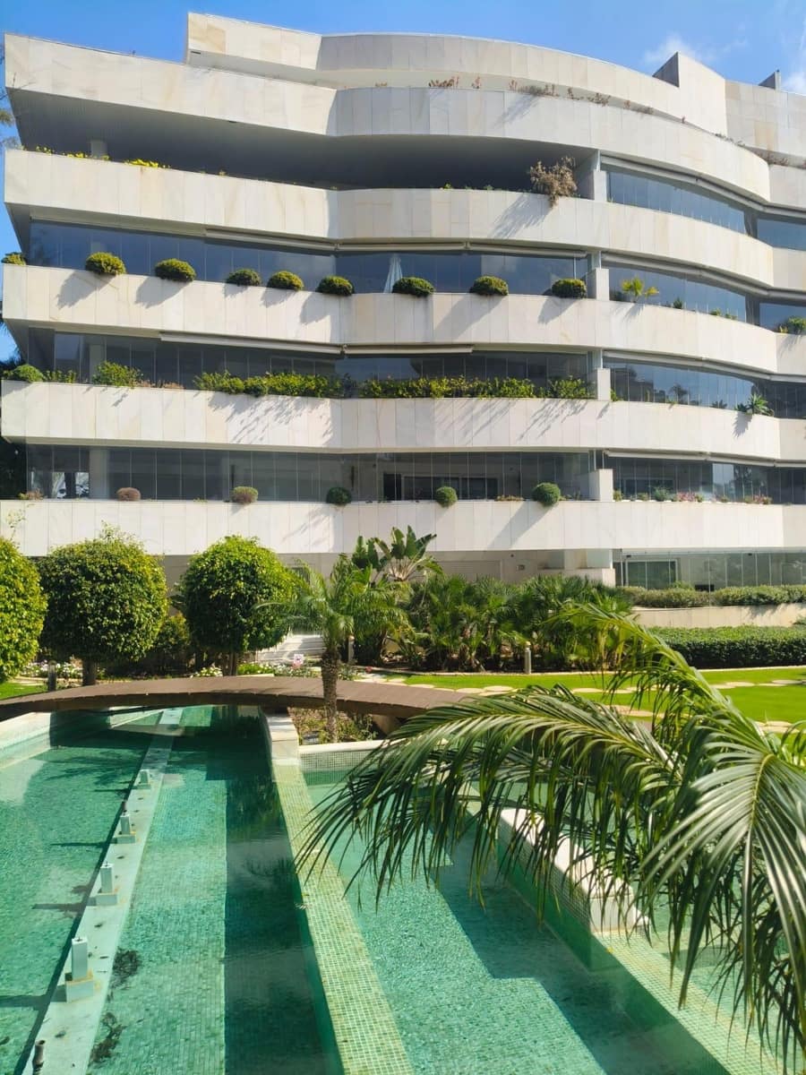 2 slaapkamer Appartement te koop in Puerto Banus met zwembad - € 1.175.000 (Ref: 9674184)