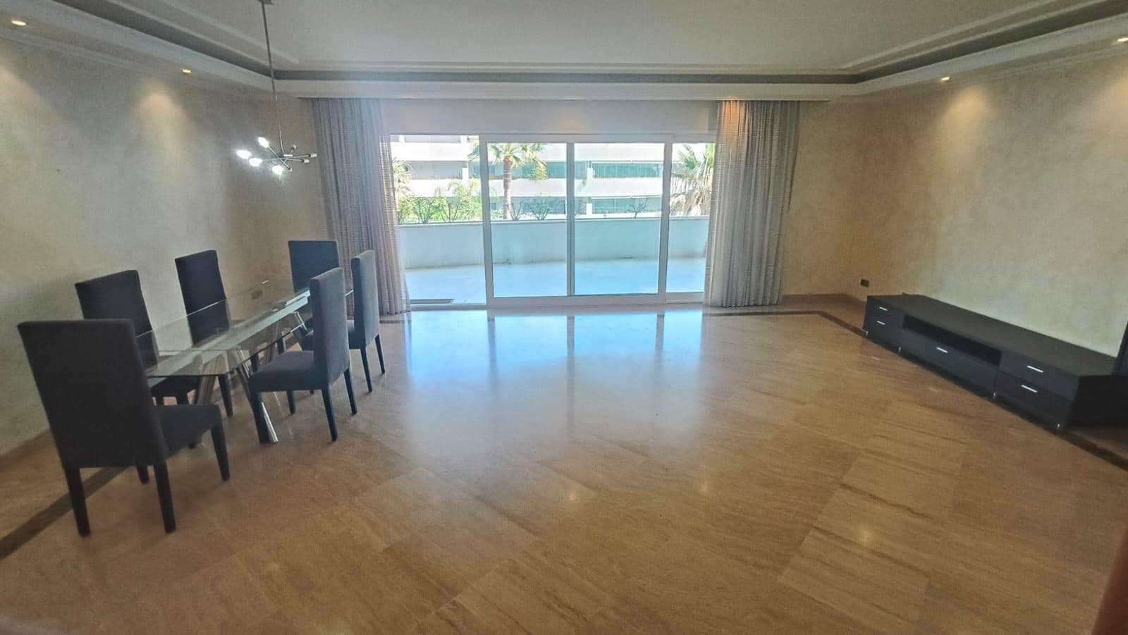 2 slaapkamer Appartement te koop in Puerto Banus met zwembad - € 1.175.000 (Ref: 9674184)