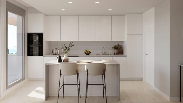 Ático de 3 habitaciones en Estepona en venta con piscina - 860.000 € (Ref: 9690581)