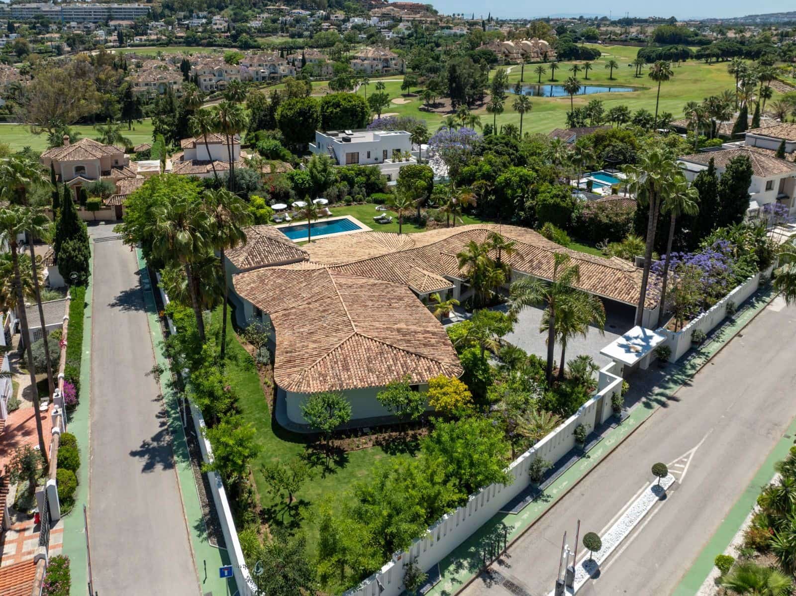 5 slaapkamer Villa te koop in Marbella - € 6.995.000 (Ref: 9794577)