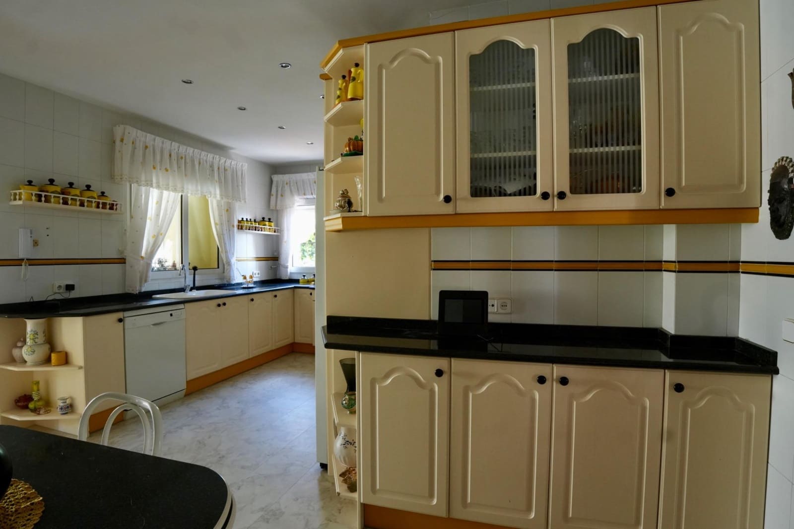 7 Zimmer Villa zu verkaufen in San Lorenzo de El Escorial mit Pool Garage - 987.500 € (Ref: 9815836)