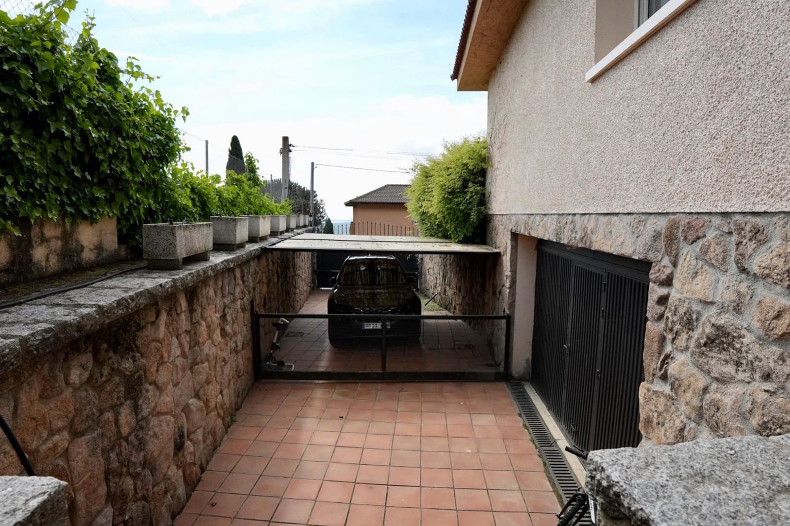 7 Zimmer Villa zu verkaufen in San Lorenzo de El Escorial mit Pool Garage - 987.500 € (Ref: 9815836)