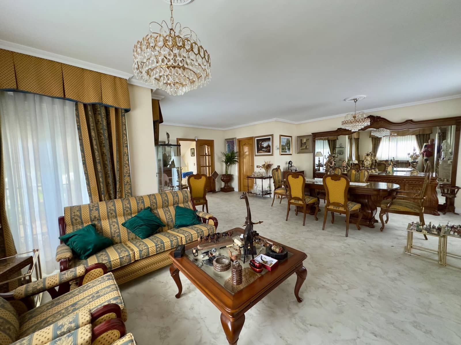 7 Zimmer Villa zu verkaufen in San Lorenzo de El Escorial mit Pool Garage - 987.500 € (Ref: 9815836)