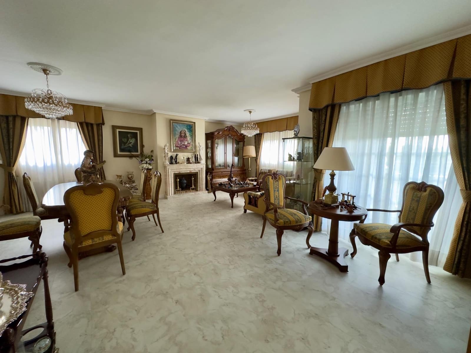 7 Zimmer Villa zu verkaufen in San Lorenzo de El Escorial mit Pool Garage - 987.500 € (Ref: 9815836)