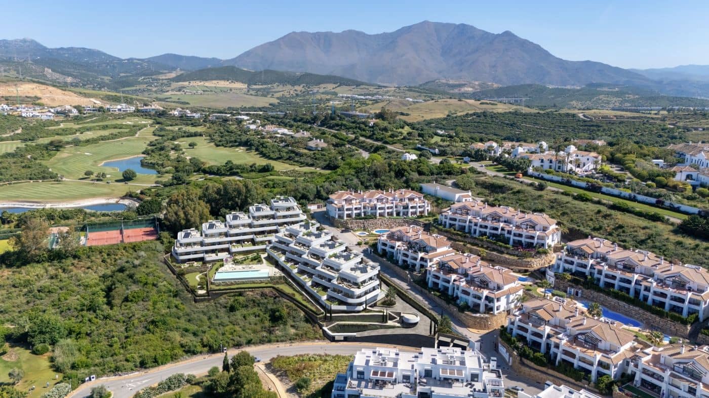 3 bedroom Penthouse for sale in Casares with pool - € 750,000 (Ref: 9846203)