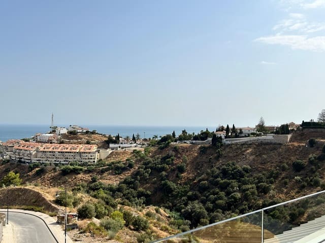 3 makuuhuone Kattohuoneisto myytävänä paikassa El Higuerón, Fuengirola mukana uima-altaan - 899 000 € (Ref: 9881920)