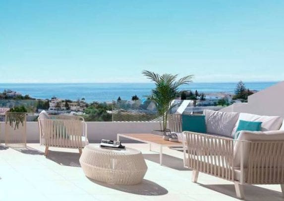 2 chambre Penthouse à vendre à Fuengirola avec piscine - 695 000 € (Ref: 9884784)