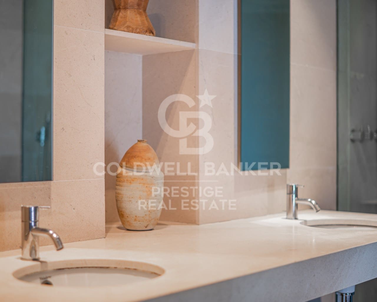 6 sypialnia Penthouse do wynajęcia w Gava z basenem garażem - 20 000 € (Ref: 9579029)