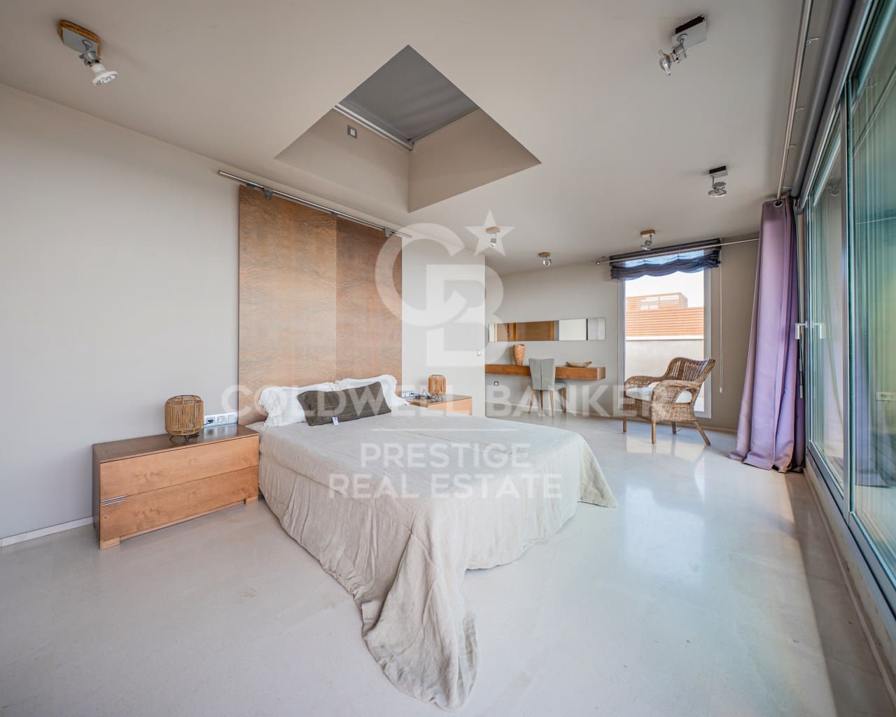 6 sypialnia Penthouse do wynajęcia w Gava z basenem garażem - 20 000 € (Ref: 9579029)