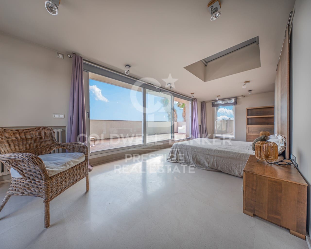 6 sypialnia Penthouse do wynajęcia w Gava z basenem garażem - 20 000 € (Ref: 9579029)