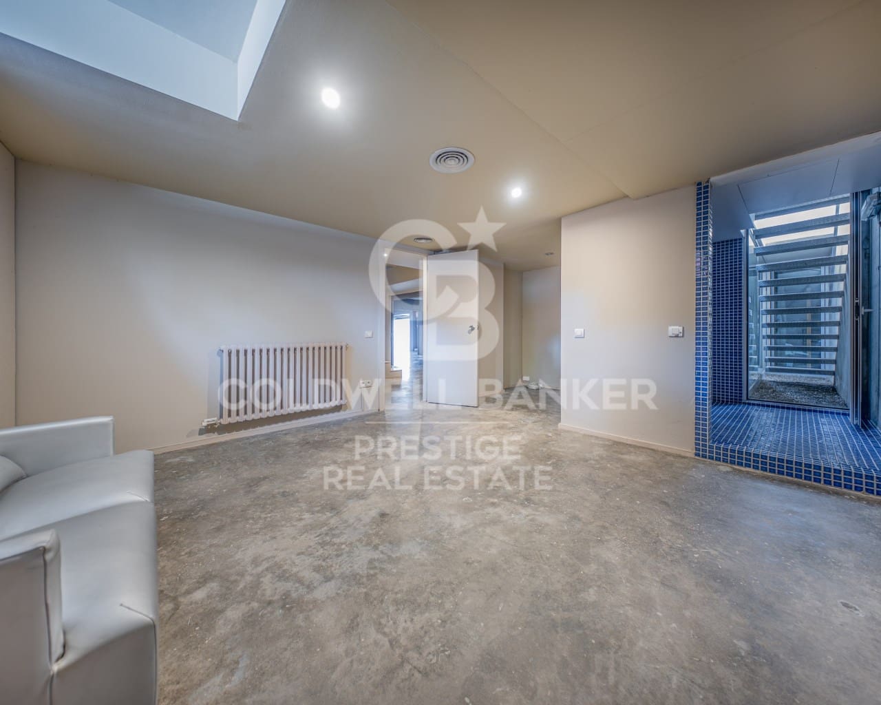 6 sypialnia Penthouse do wynajęcia w Gava z basenem garażem - 20 000 € (Ref: 9579029)