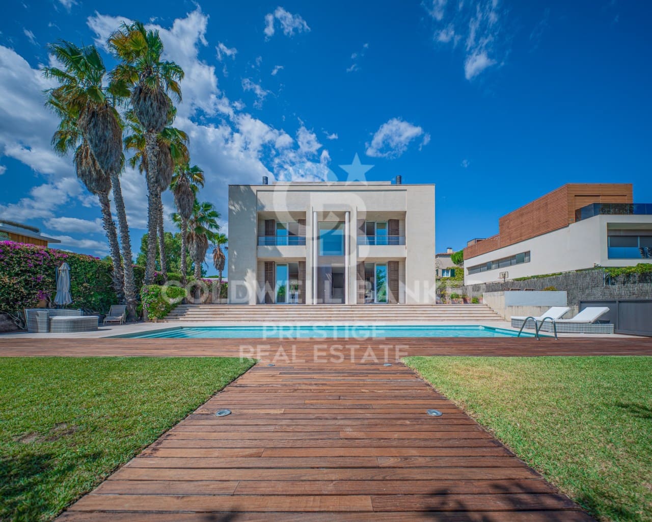 6 sypialnia Penthouse do wynajęcia w Gava z basenem garażem - 20 000 € (Ref: 9579029)