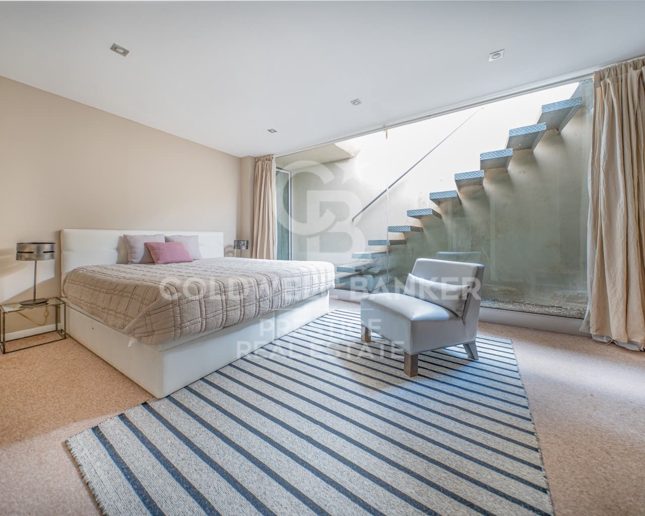 6 sypialnia Penthouse do wynajęcia w Gava z basenem garażem - 20 000 € (Ref: 9579029)