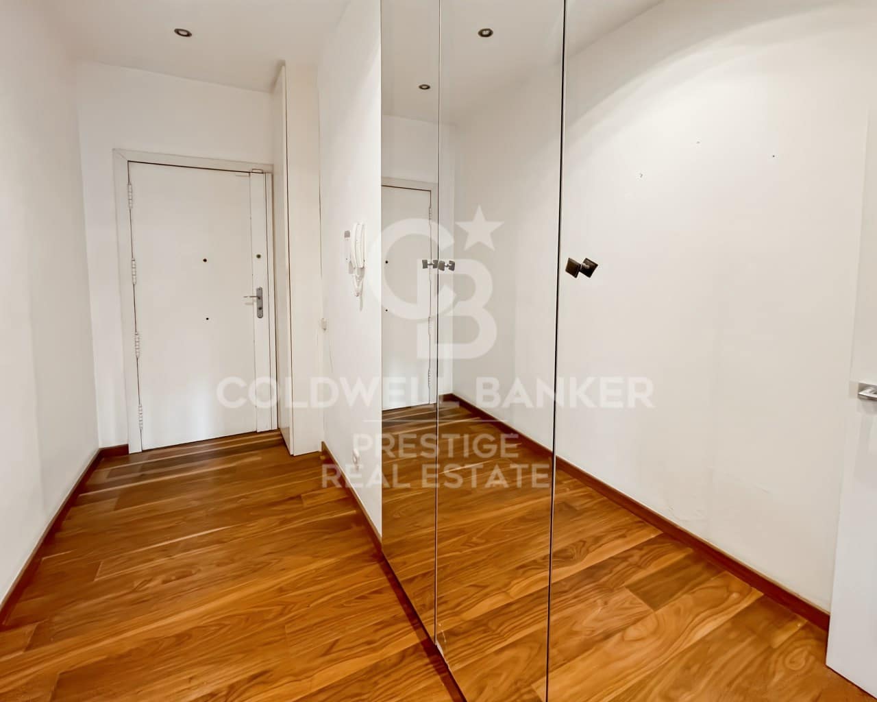 3 sypialnia Mieszkanie na sprzedaż w Miasto Barcelona z garażem - 810 000 € (Ref: 9579033)