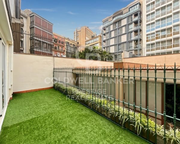 Piso de 3 habitaciones en La Dreta de L'Eixample, Barcelona ciudad en venta - 1.350.000 € (Ref: 9579034)