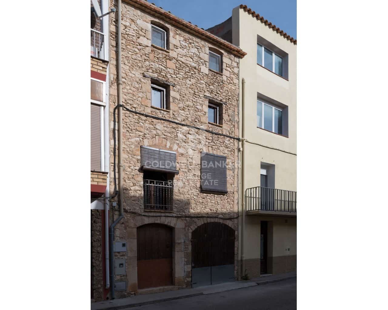 4 bedroom Townhouse for sale in Almatret with garage - € 190,000 (Ref: 9579038)