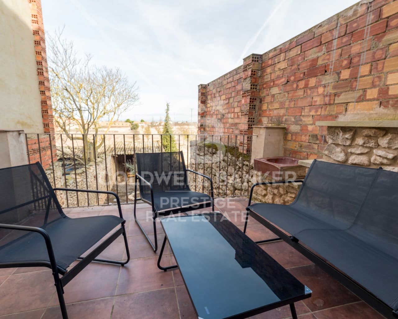 4 bedroom Townhouse for sale in Almatret with garage - € 190,000 (Ref: 9579038)