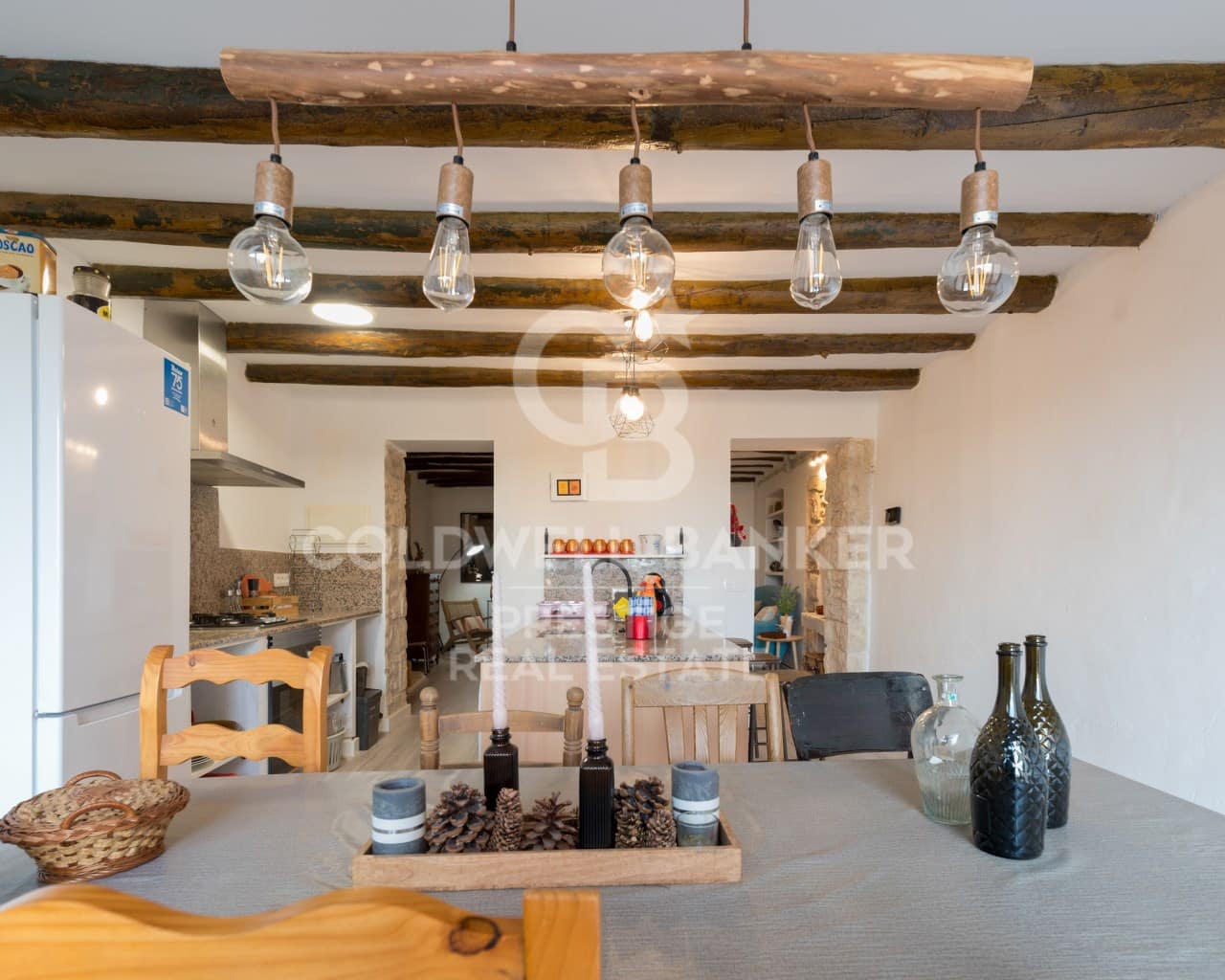 4 bedroom Townhouse for sale in Almatret with garage - € 190,000 (Ref: 9579038)