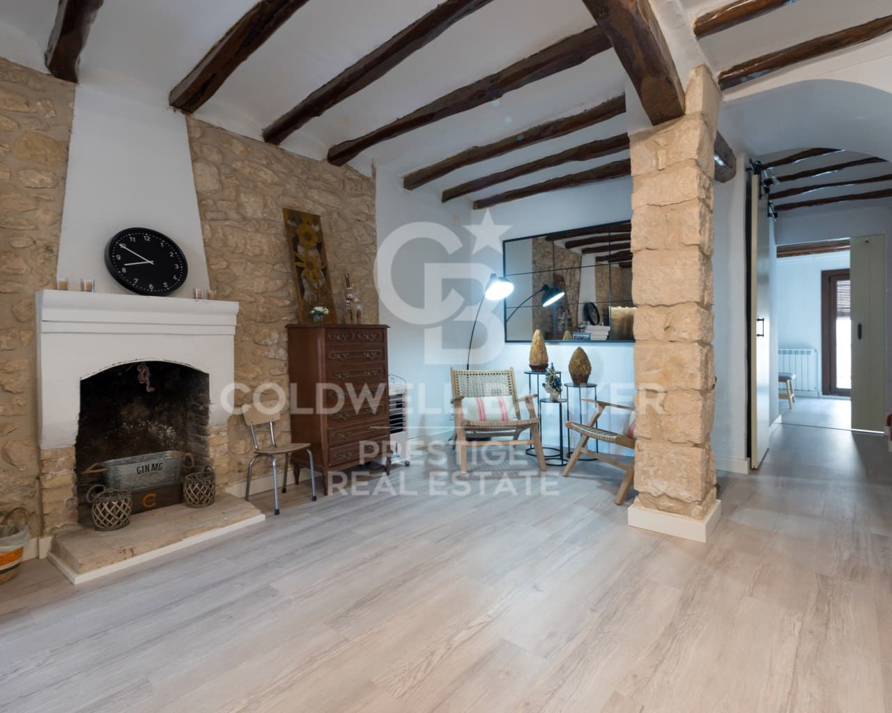 4 bedroom Townhouse for sale in Almatret with garage - € 190,000 (Ref: 9579038)