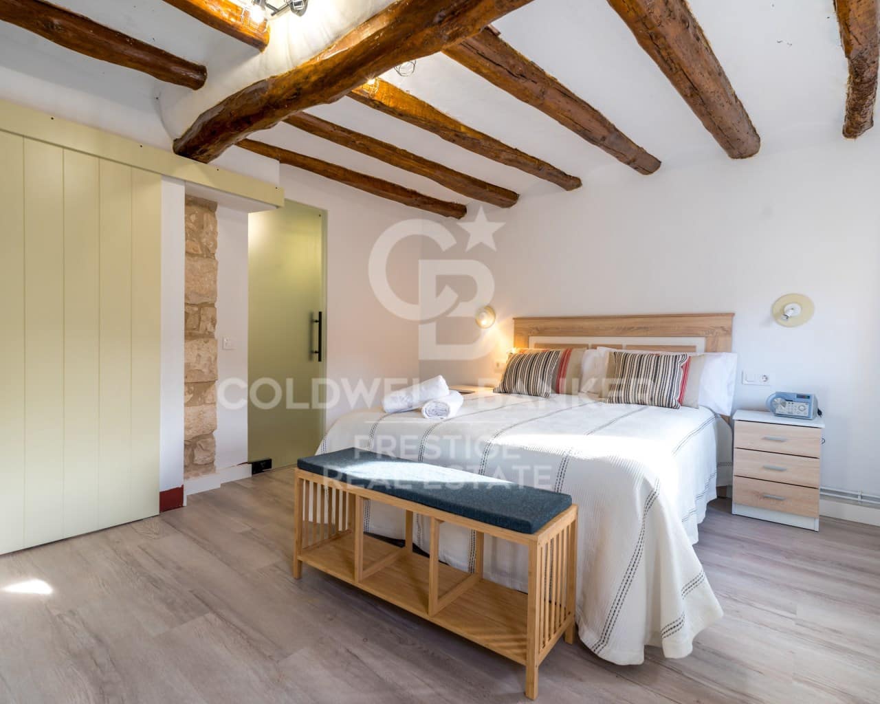 4 bedroom Townhouse for sale in Almatret with garage - € 190,000 (Ref: 9579038)