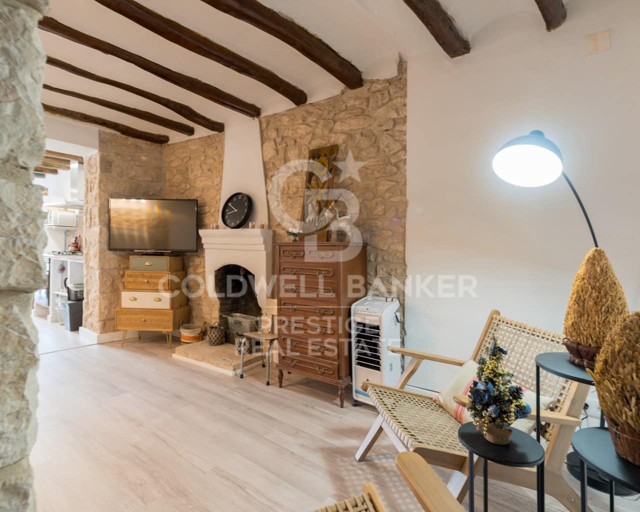 4 bedroom Townhouse for sale in Almatret with garage - € 190,000 (Ref: 9579038)