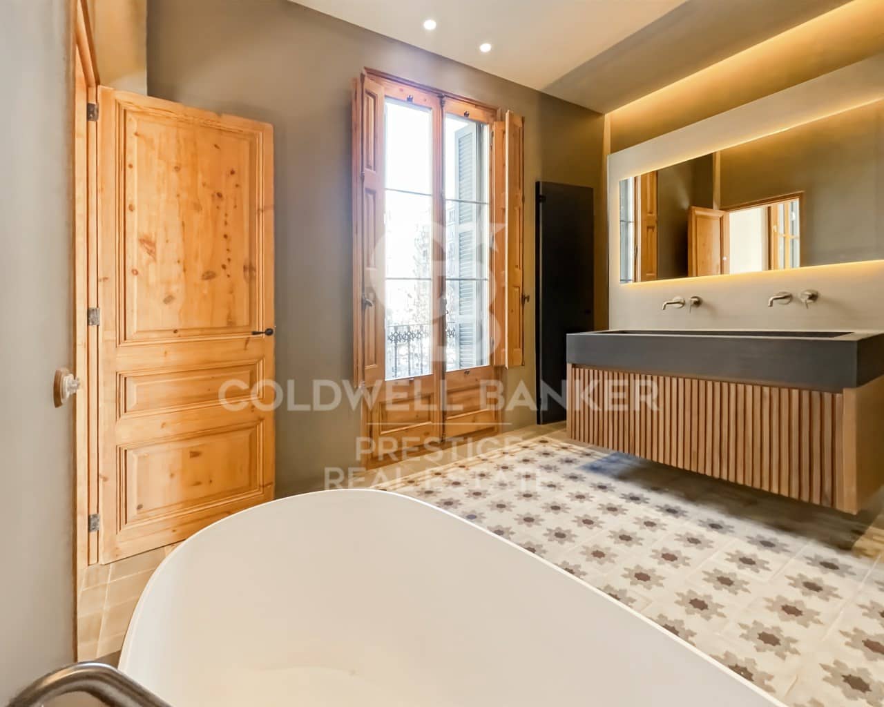 3 sypialnia Mieszkanie na sprzedaż w Miasto Barcelona - 1 850 000 € (Ref: 9579042)