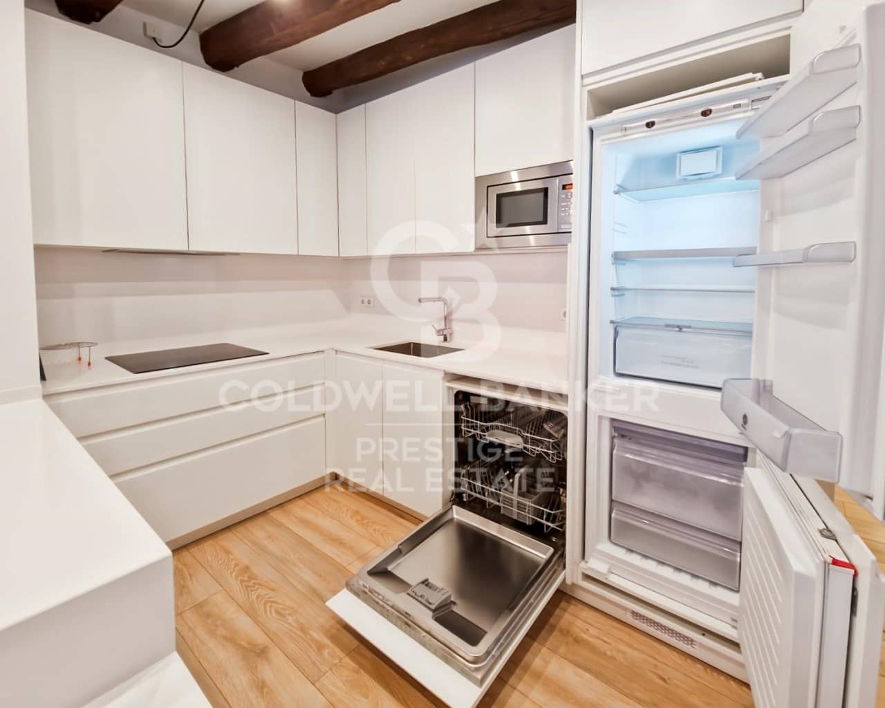 2 makuuhuone Kattohuoneisto myytävänä paikassa Barcelona kaupunki - 750 000 € (Ref: 9579053)