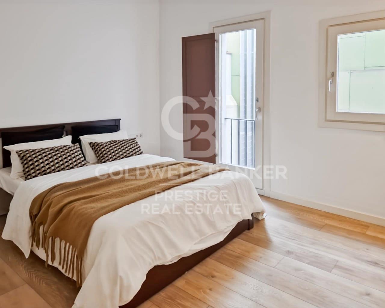 2 makuuhuone Kattohuoneisto myytävänä paikassa Barcelona kaupunki - 750 000 € (Ref: 9579053)