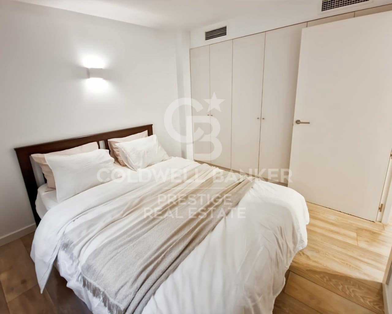 2 makuuhuone Kattohuoneisto myytävänä paikassa Barcelona kaupunki - 750 000 € (Ref: 9579053)