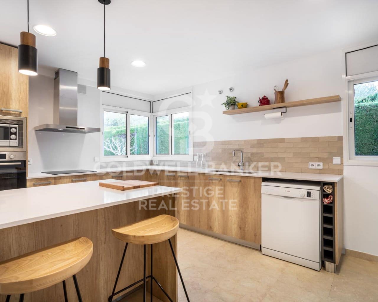 7 bedroom Townhouse for sale in Sant Vicenc de Montalt with pool garage - € 899,000 (Ref: 9579054)