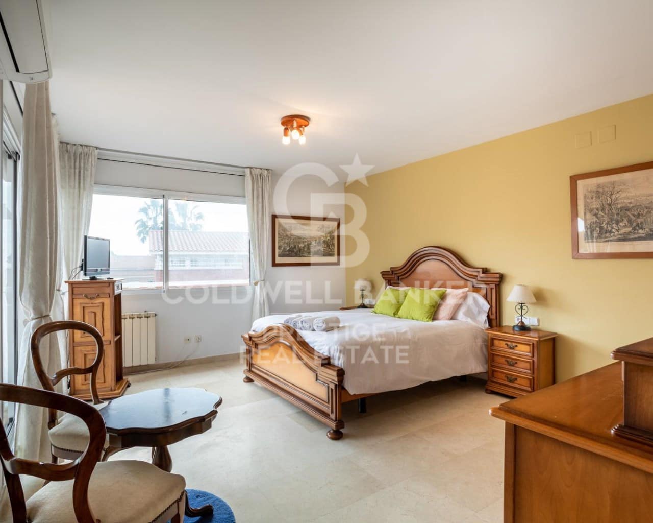 7 bedroom Townhouse for sale in Sant Vicenc de Montalt with pool garage - € 899,000 (Ref: 9579054)