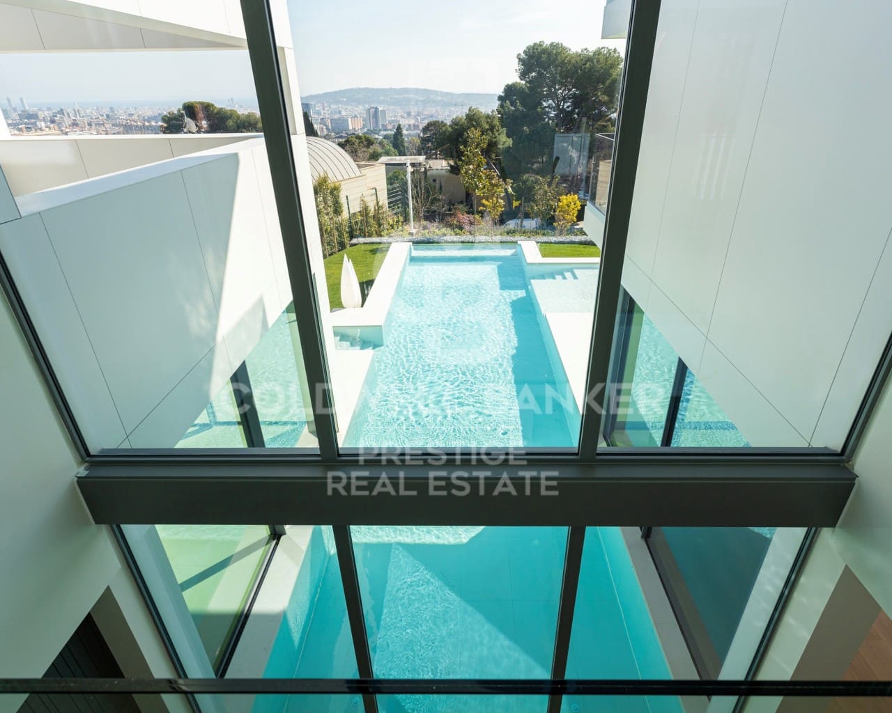 8 makuuhuone Huvila myytävänä paikassa Barcelona kaupunki mukana 
autotalli - 20 000 000 € (Ref: 9579062)