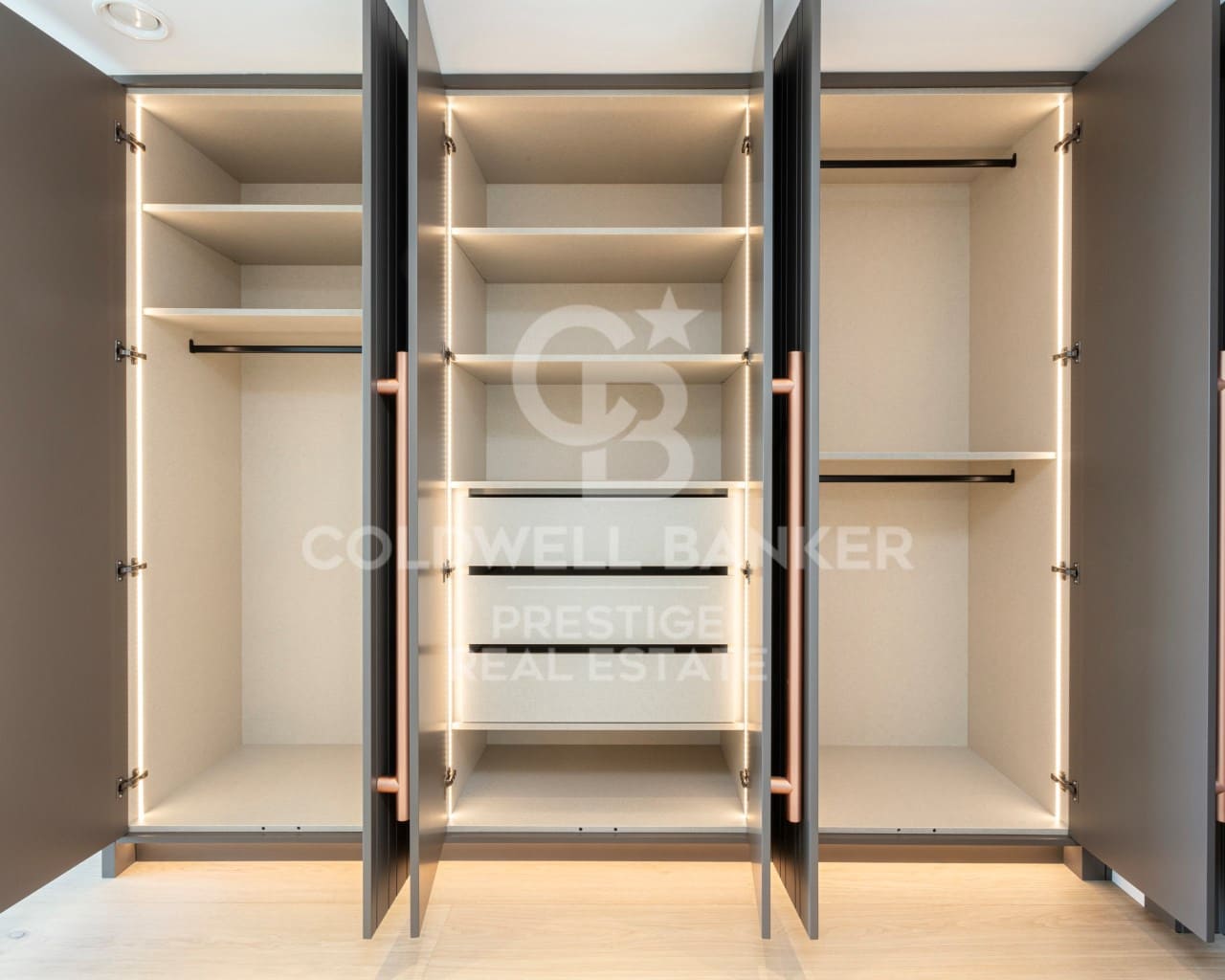 8 makuuhuone Huvila myytävänä paikassa Barcelona kaupunki mukana 
autotalli - 20 000 000 € (Ref: 9579062)