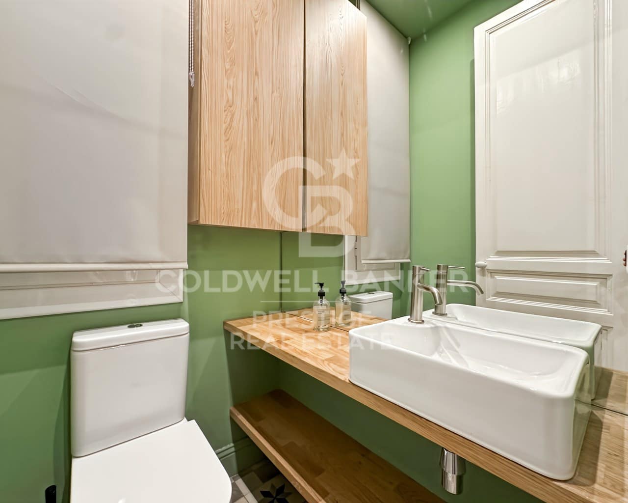2 bedroom Flat for sale in Barcelona city - € 920,000 (Ref: 9579074)