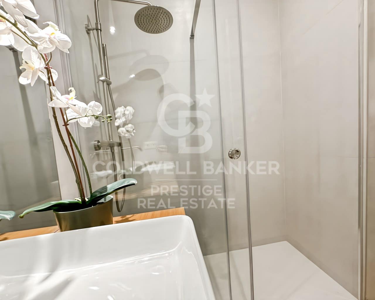 2 bedroom Flat for sale in Barcelona city - € 920,000 (Ref: 9579074)