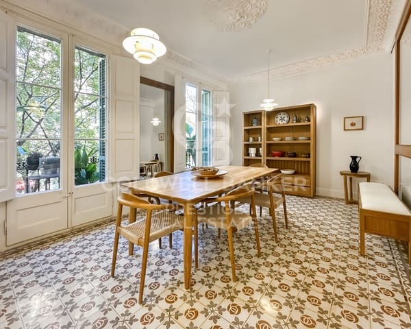 2 bedroom Flat for sale in L'Antiga Esquerra de L'Eixample, Barcelona city - € 920,000 (Ref: 9579074)