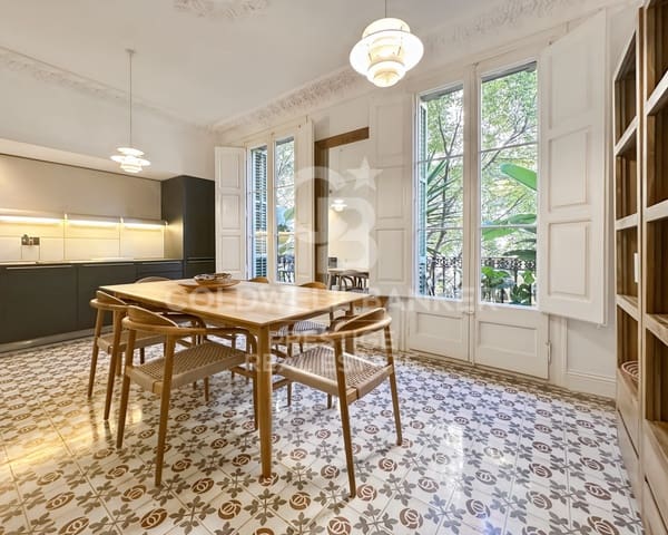 2 bedroom Flat for sale in L'Antiga Esquerra de L'Eixample, Barcelona city - € 920,000 (Ref: 9579074)