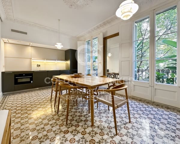 2 bedroom Flat for sale in L'Antiga Esquerra de L'Eixample, Barcelona city - € 920,000 (Ref: 9579074)