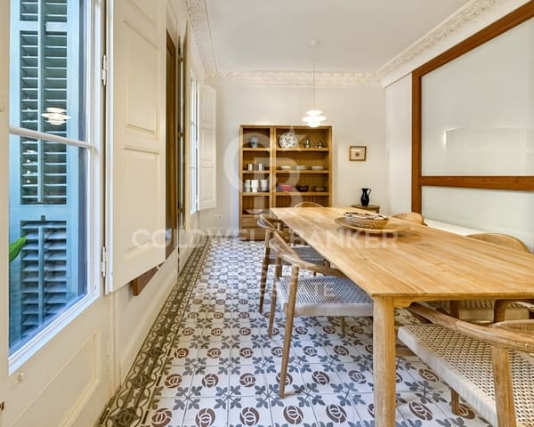 2 bedroom Flat for sale in L'Antiga Esquerra de L'Eixample, Barcelona city - € 920,000 (Ref: 9579074)